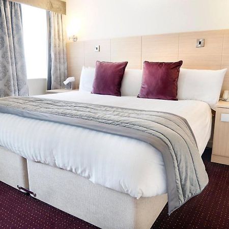 Cambridge Hotel Waterfront Бригхаус Екстериор снимка