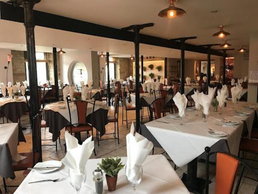 Cambridge Hotel Waterfront Бригхаус Екстериор снимка