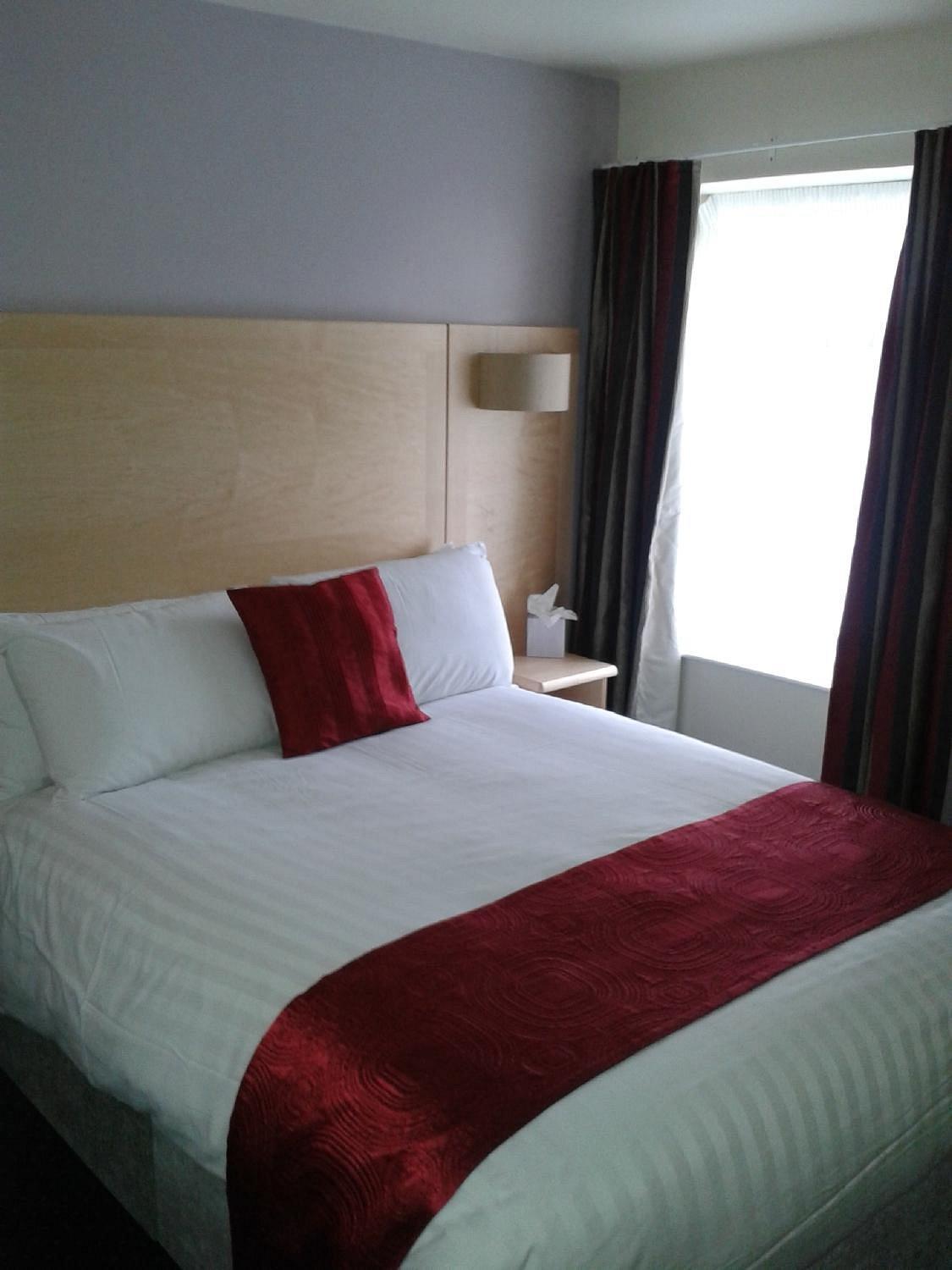 Cambridge Hotel Waterfront Бригхаус Екстериор снимка
